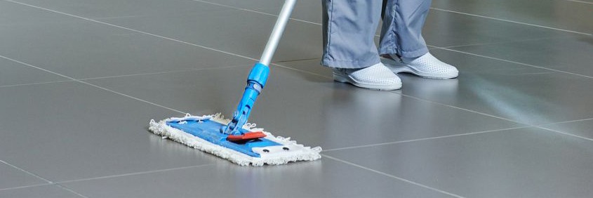 How to Use a Dust Mop